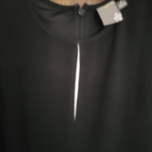 Gorgeous Taylor Pleated Peekaboo Black and White Party Dress Size 2 - Picture 4 of 9